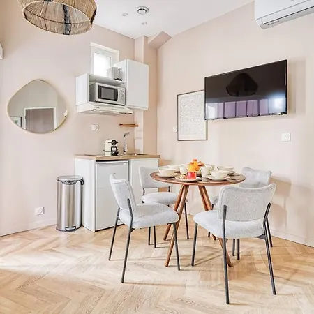 Apartman Proche Parc Monceau Párizs